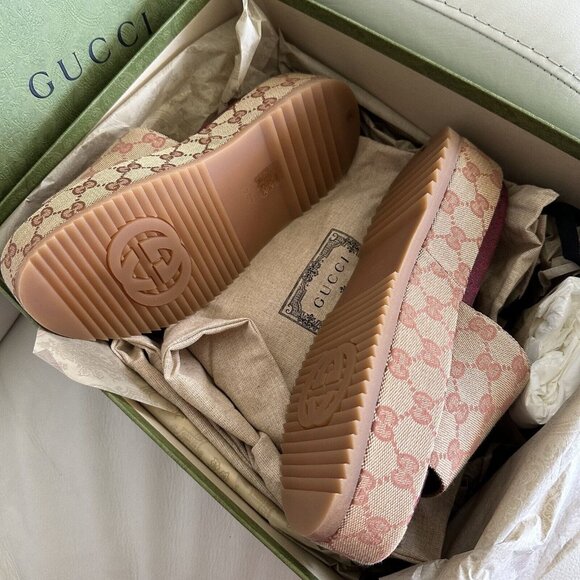 Gucci Beige and Burgundy Platform Slides - Picture 9 of 12